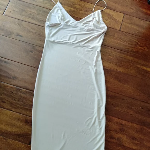 Club L nude spaghetti strap body con dress - Picture 3 of 13